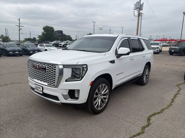 Used 2022 GMC Yukon Denali AWD/4WD image 2