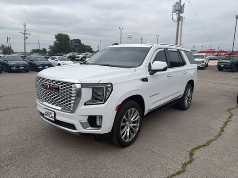 Used 2022 GMC Yukon Denali AWD/4WD image 2