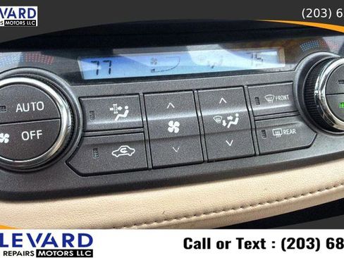Used 2013 Toyota RAV4 XLE AWD/4WD image 17