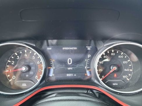 Used 2019 Jeep Compass Trailhawk AWD/4WD image 28