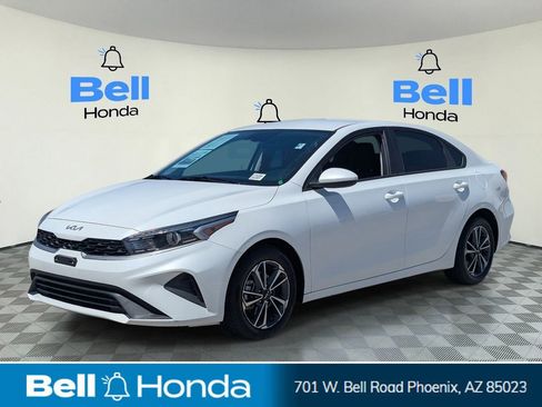Used 2023 Kia Forte LXS image 1