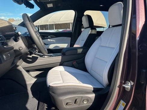 New 2026 Chevrolet Traverse High Country image 9