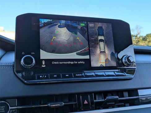 Used 2024 Mitsubishi Outlander FWD image 21