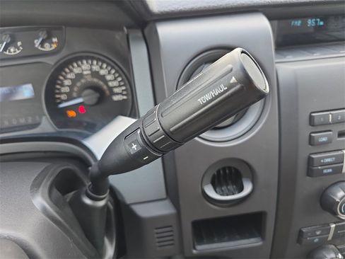 Used 2011 Ford F150 STX w/ Communications Pkg image 16