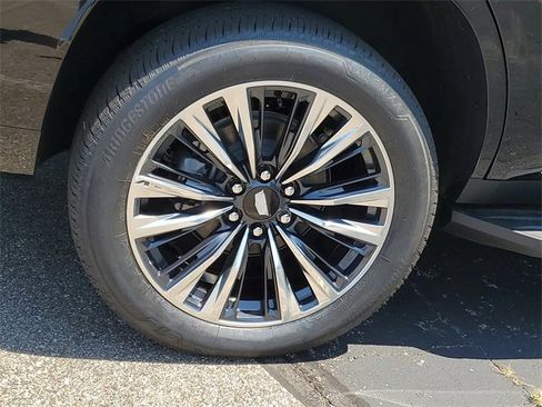 New 2025 Cadillac Escalade Premium Luxury w/ LPO, Floor Liner Package image 7