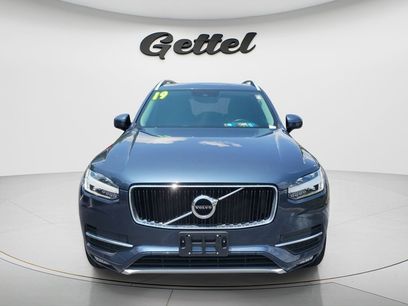 Used 2019 Volvo XC90 T5 Momentum w/ Multimedia Package