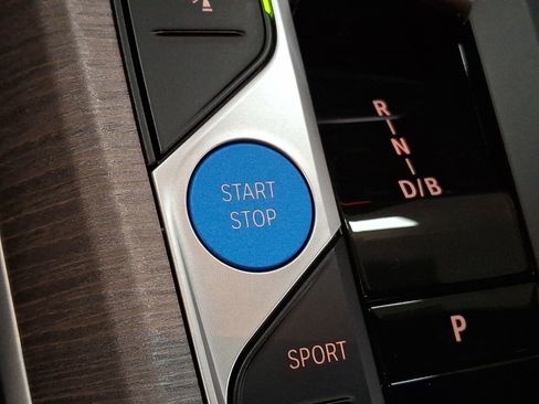 Used 2025 BMW i4 xDrive40i w/ Premium Package image 19