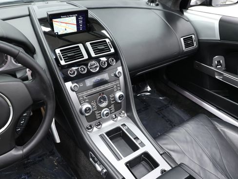 Used 2015 Aston Martin DB9 Volante RWD image 42