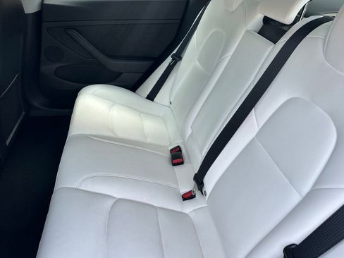 Used 2022 Tesla Model 3 Long Range image 11