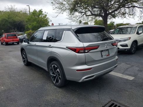 Used 2023 Mitsubishi Outlander SEL image 4