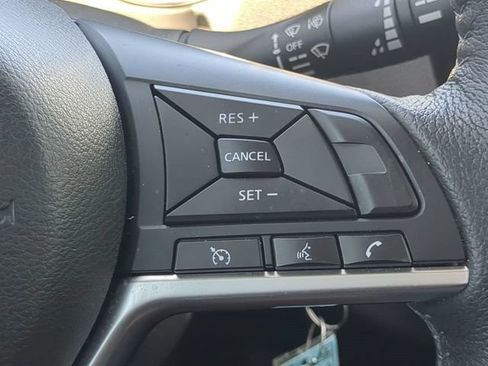 Used 2019 Nissan Rogue S w/ Special Edition Package FWD image 25