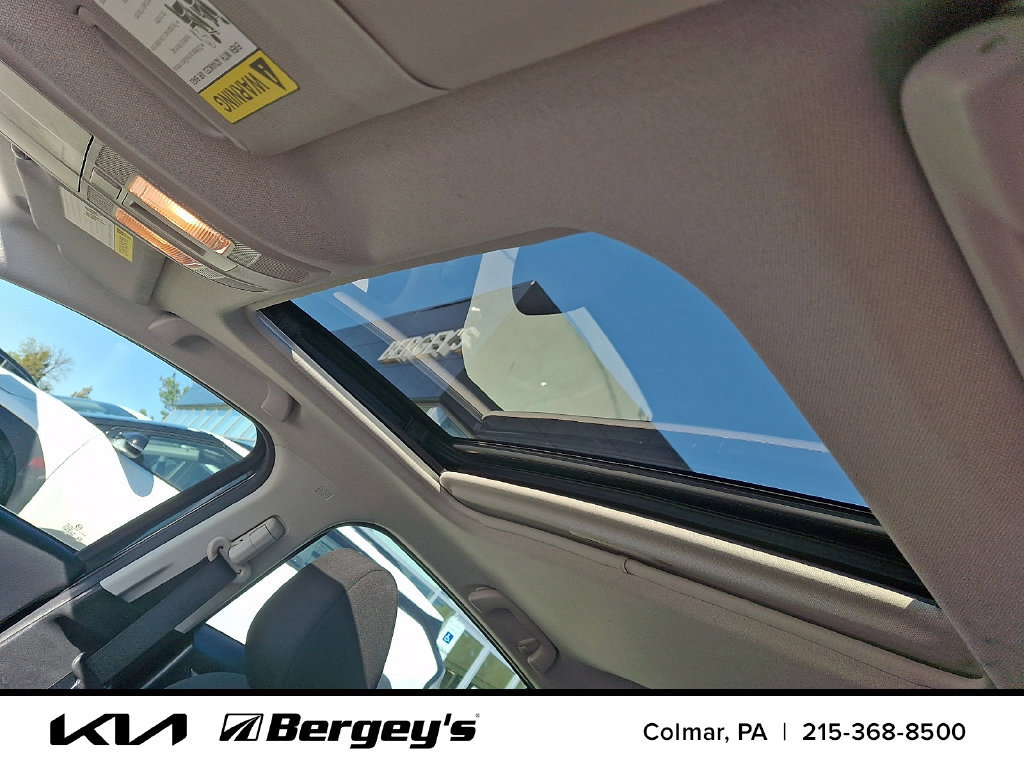 Used 2016 MAZDA MAZDA3 i Touring w/ Popular Equipment Package FWD image 16