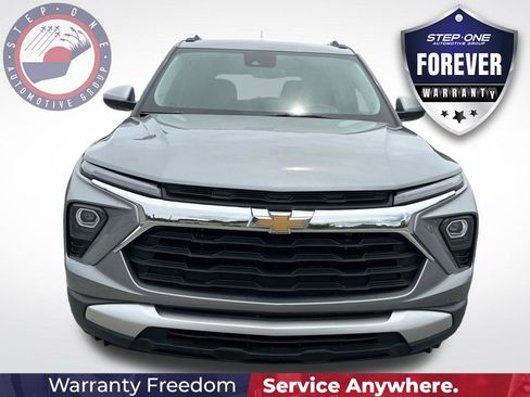 Certified 2026 Chevrolet TrailBlazer LT w/ LT Cold Weather Package FWD image 11
