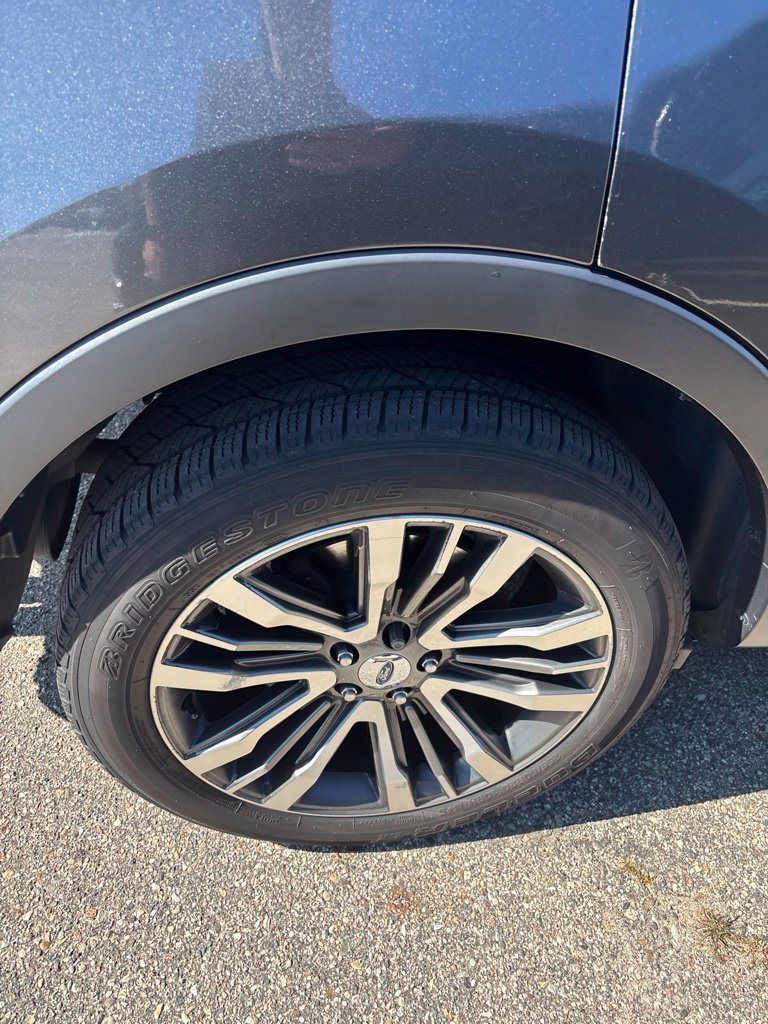 Used 2018 Ford Explorer Platinum AWD/4WD image 8