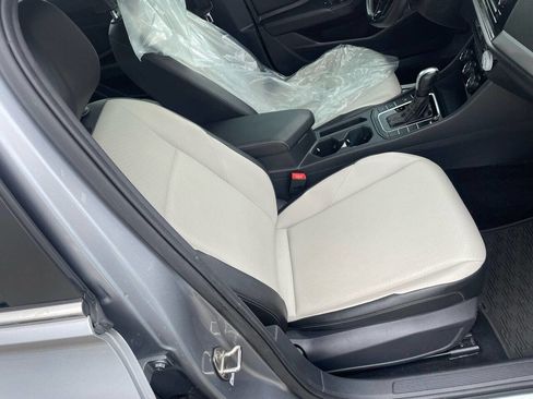 Used 2020 Volkswagen Jetta R-Line image 15