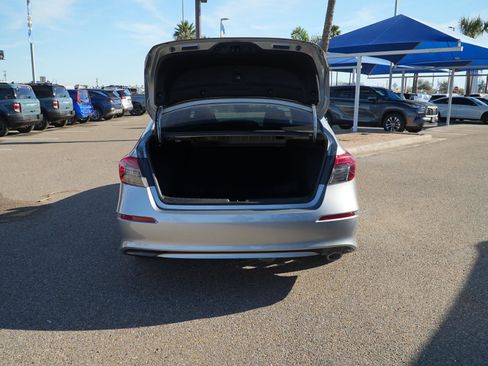 Used 2023 Honda Civic Sport image 7