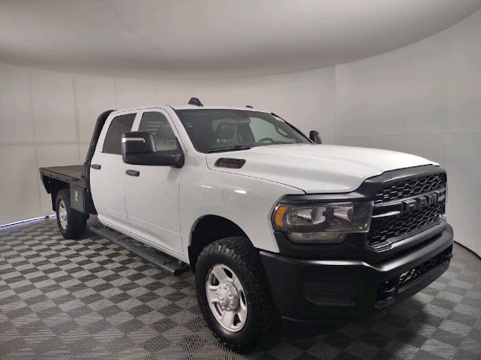Used 2023 RAM 2500 Tradesman AWD/4WD image 3