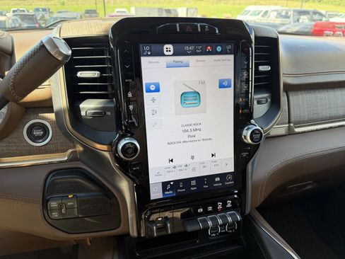 Used 2022 RAM 2500 Limited AWD/4WD image 11