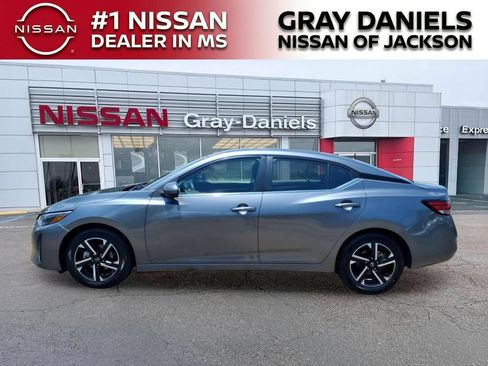 Used 2024 Nissan Sentra SV FWD image 4
