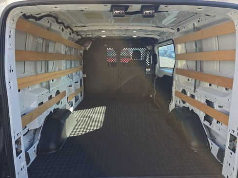 Used 2024 Ford Transit 250 Low Roof w/ Exterior Upgrade Package image 9