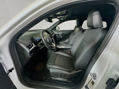 Used 2025 BMW X2 xDrive28i image 13