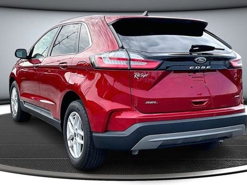Used 2024 Ford Edge SEL image 4