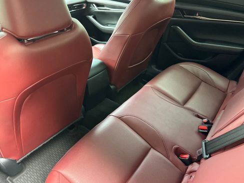 Used 2022 MAZDA MAZDA3 s FWD image 5