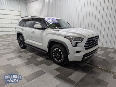 Used 2023 Toyota Sequoia Limited image 5