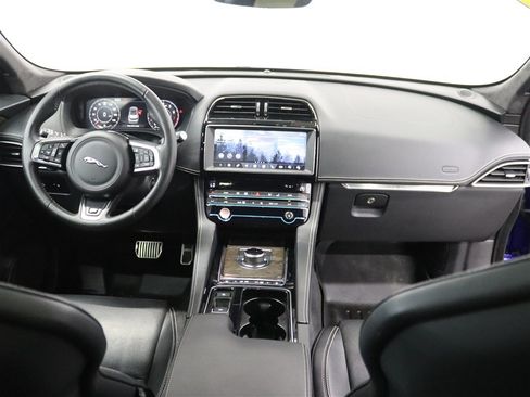 Used 2019 Jaguar F-PACE S AWD/4WD image 26