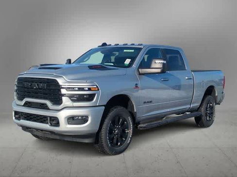 New 2026 RAM 2500 Laramie AWD/4WD image 4