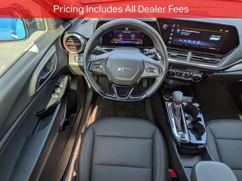 Used 2025 Chevrolet Trax RS w/ Driver Confidence Package FWD image 16