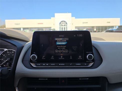 Used 2023 Nissan Rogue SV image 27