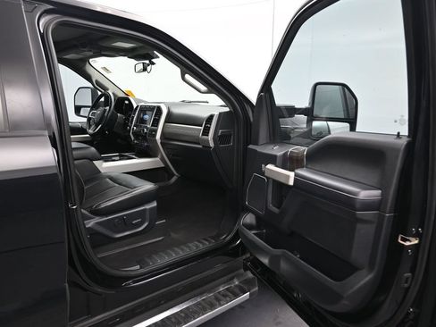Used 2021 Ford F350 Lariat w/ Lariat Ultimate Package AWD/4WD image 16