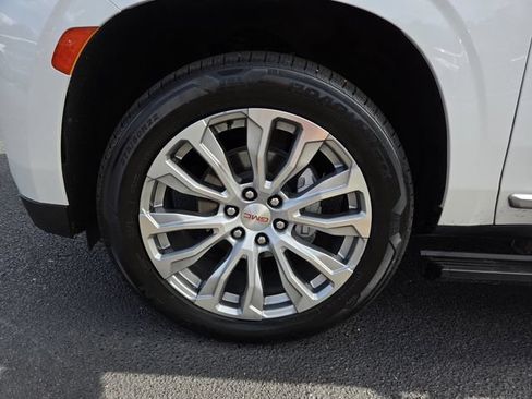 Used 2023 GMC Yukon Denali AWD/4WD image 30