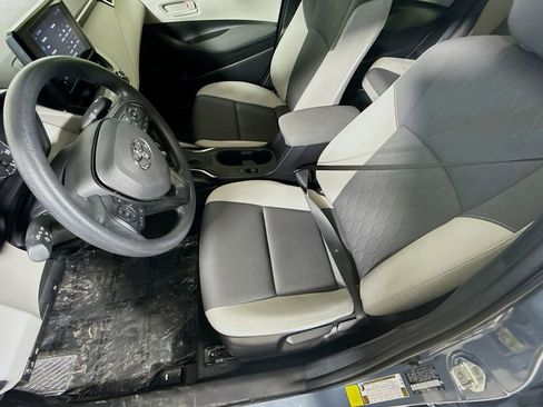 Used 2025 Toyota Corolla LE w/ LE Premium Package image 27