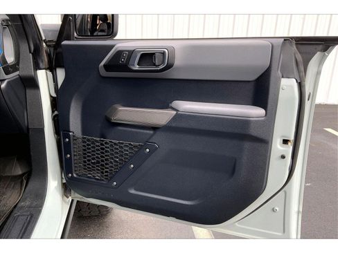 Used 2022 Ford Bronco Black Diamond image 21