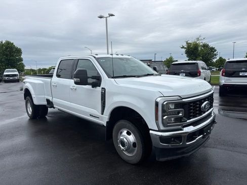 Used 2025 Ford F350 Lariat w/ Lariat Ultimate Package AWD/4WD image 1