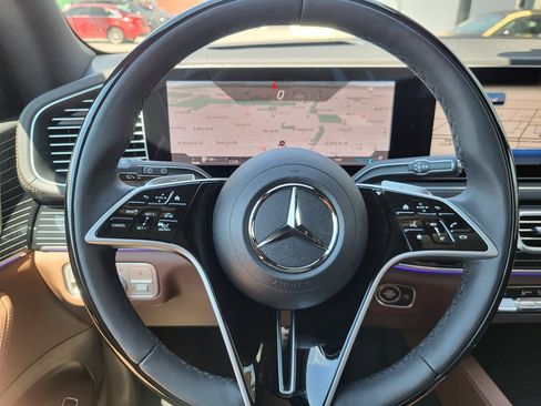 Used 2025 Mercedes-Benz GLS 450 4MATIC image 23