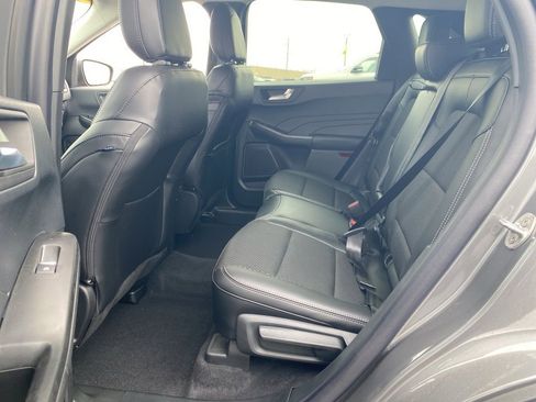 New 2026 Ford Escape SE w/ Class II Trailer Tow Package FWD image 24