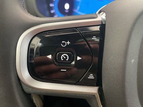 Certified 2025 Volvo V60 B5 Cross Country Plus image 18