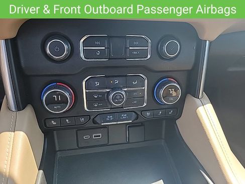Used 2021 Chevrolet Tahoe Premier w/ Premium Package AWD/4WD image 33