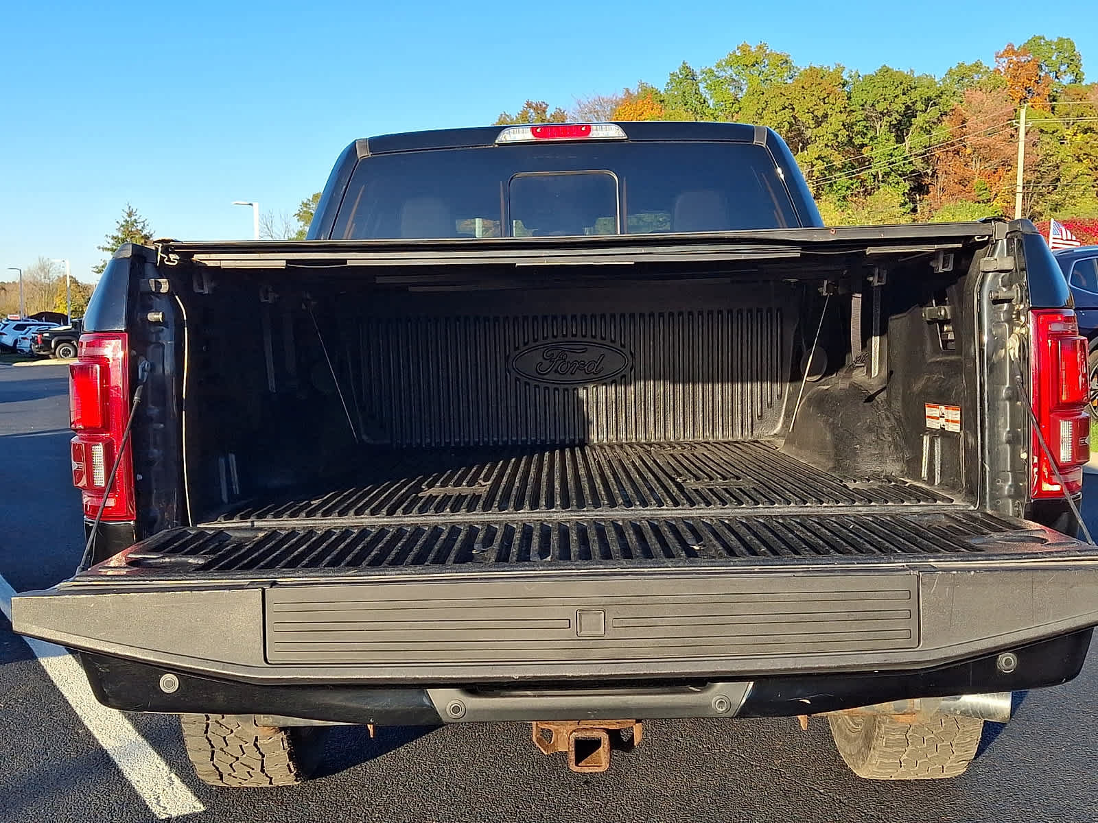 Used 2016 Ford F150 Platinum w/ Equipment Group 701A Luxury AWD/4WD image 31