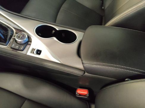 Used 2015 INFINITI Q50 AWD w/ Moonroof Package image 26