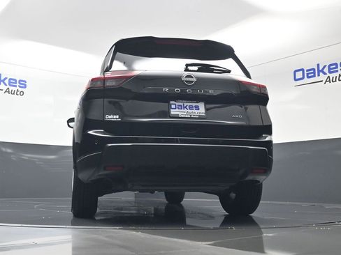 Used 2025 Nissan Rogue SV image 44