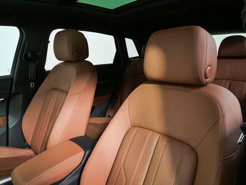 Used 2024 Audi Q8 e-tron Premium Plus AWD/4WD image 24