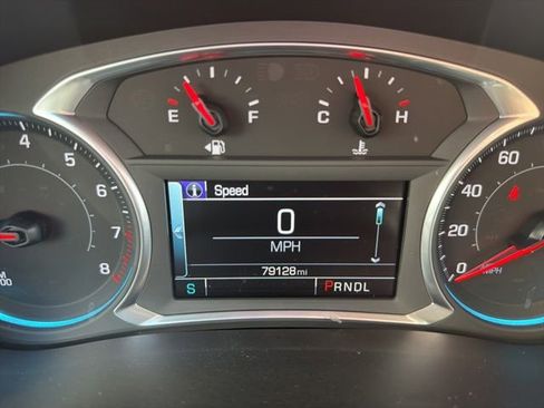 Used 2019 Chevrolet Traverse LT FWD image 17