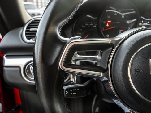 Used 2018 Porsche 718 Cayman Base image 22