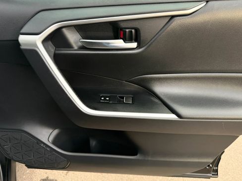 Used 2019 Toyota RAV4 XLE Premium w/ Cold Weather Package AWD/4WD image 23
