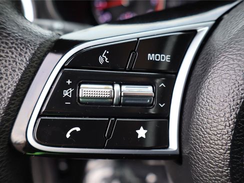 Used 2022 Kia Forte LXS w/ LXS Technology Package image 16