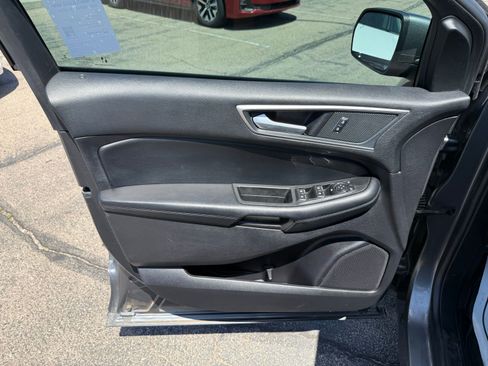 Used 2021 Ford Edge SEL FWD image 12